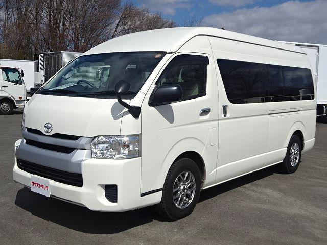 TOYOTA HIACE COMMUTER 2017